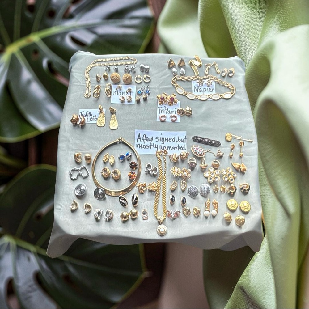 Designer And Unbranded Costume Jewelry 62pc Lot Firm
